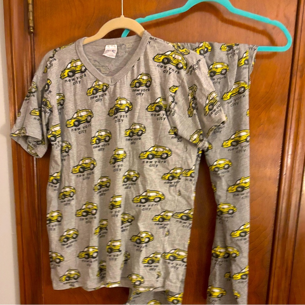Adorable! New York City Yellow Taxi Pajamas lounge wear size M